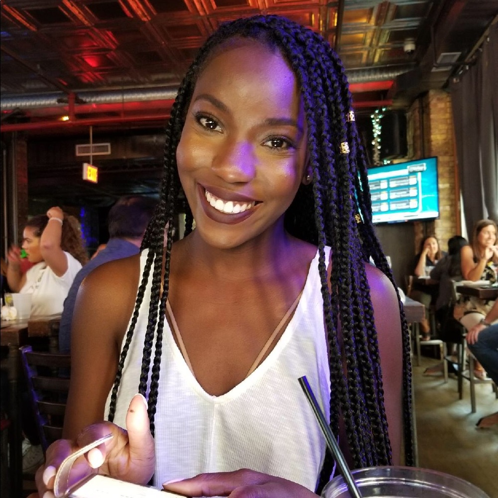 Meet your Posher, Briana